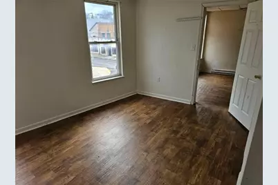 300 Longfellow St, Vandergrift, PA 15690 - Photo 16