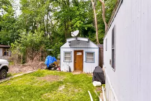 5 Market St Ext, Baden, PA 15005 - Photo 12