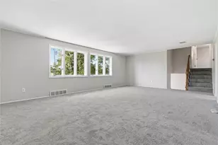 1336 Blue Jay Dr, Scott Township, PA 15243 - Photo 6