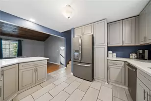 4044 Briarwood Dr, Hempfield Township, PA 15644 - Photo 8
