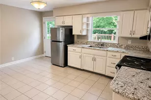 111 N Cascade St, New Castle, PA 16101 - Photo 4