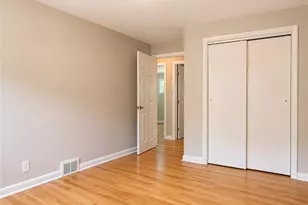 111 N Cascade St, New Castle, PA 16101 - Photo 6