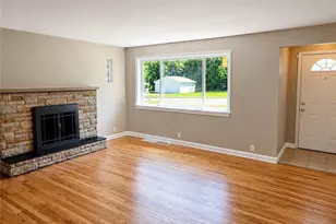 111 N Cascade St, New Castle, PA 16101 - Photo 2