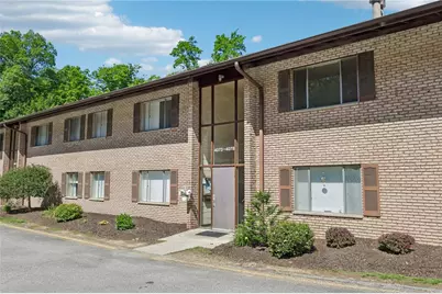 4073 Sanlin Drive, Moon/Crescent Twp, PA 15108 - Photo 2