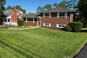 1398 Raven Dr, Scott Township, PA 15243 - Photo 2