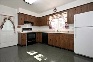 1516 Spruce St, Monessen, PA 15062 - Photo 14