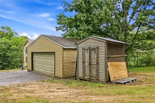 108 Walnut St, West Salem Township, PA 16125 - Photo 12