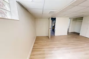 121 Sampson Ave, Pittsburgh, PA 15205 - Photo 14
