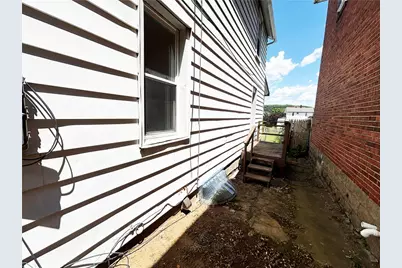 320 N 3rd, Clairton, PA 15025 - Photo 14