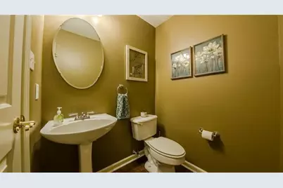 138 Valley View Dr, Rostraver, PA 15012 - Photo 8
