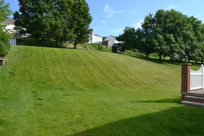 138 Valley View Dr, Rostraver, PA 15012 - Photo 20
