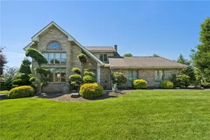 53 Hobbitt Ln, Finleyville, PA 15332 - Photo 1