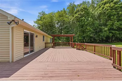 218 Village Ln, New Wilmington Boro, PA 16142 - Photo 12