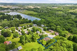 218 Village Ln, New Wilmington Boro, PA 16142 - Photo 6