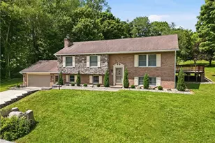 218 Village Ln, New Wilmington Boro, PA 16142 - Photo 8