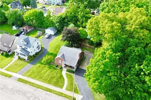 2 W Leasure Ave, New Castle, PA 16105 - Photo 8