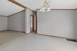 914 Chester Dr, Cranberry Township, PA 16066 - Photo 14