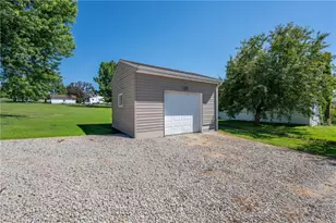 102 Lycippus Hardware Rd, Unity Township, PA 15650 - Photo 4