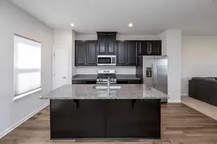 2007 Cade Dr, Center Township, PA 15061 - Photo 8