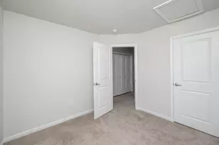 2007 Cade Dr, Center Township, PA 15061 - Photo 26