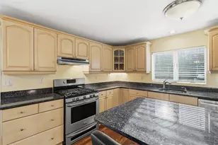 126 Leon Rd, Green Tree, PA 15220 - Photo 10