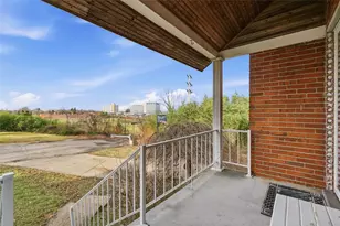 126 Leon Rd, Green Tree, PA 15220 - Photo 4