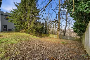 126 Leon Rd, Green Tree, PA 15220 - Photo 38
