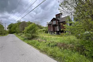 4448-4450 Hollow Rd, Wayne Township, PA 16101 - Photo 1