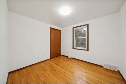 690 Pine Valley Dr, Pittsburgh, PA 15239 - Photo 18