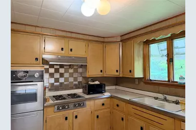 100 S Kings Creek Rd, Hanover Township, PA 15021 - Photo 4