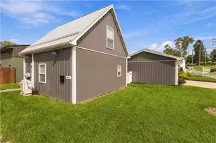 301 W Loyalhanna St, Ligonier Boro, PA 15658 - Photo 8