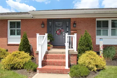 301 W Loyalhanna St, Ligonier Boro, PA 15658 - Photo 2