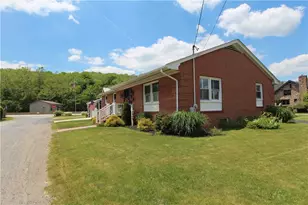 301 W Loyalhanna St, Ligonier Boro, PA 15658 - Photo 28