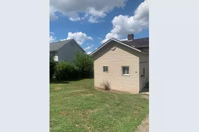 11 Ivy Ln, West Mifflin, PA 15236 - Photo 1