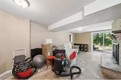1000 Weir Dr, Rostraver, PA 15012 - Photo 20