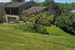 1094 Greenwood Dr, South Park, PA 15236 - Photo 4