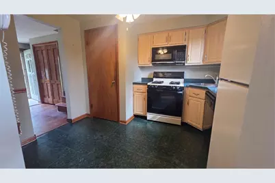 1094 Greenwood Dr, South Park, PA 15236 - Photo 10
