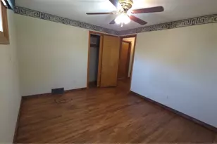 1094 Greenwood Dr, South Park, PA 15236 - Photo 18