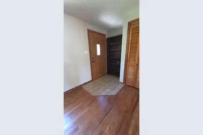 1094 Greenwood Dr, South Park, PA 15236 - Photo 4