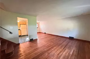 1094 Greenwood Dr, South Park, PA 15236 - Photo 4