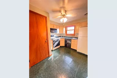 1094 Greenwood Drive, South Park, PA 15236 - Photo 8