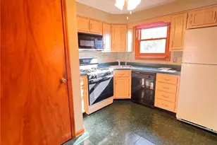 1094 Greenwood Dr, South Park, PA 15236 - Photo 8