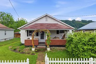 506 Grant St, Springdale Boro, PA 15144 - Photo 1