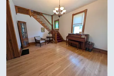 211 Wills Rd, Connellsville, PA 15425 - Photo 6