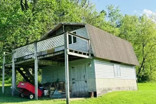 2434 Race Track Rd, Youngwood, PA 15672 - Photo 14