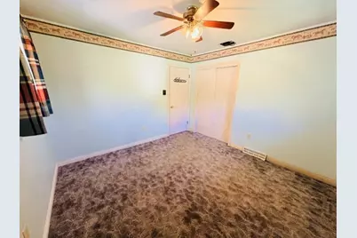 2434 Racetrack Rd, Youngwood, PA 15672 - Photo 32
