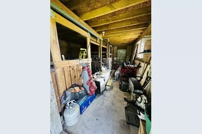 2434 Racetrack Rd, Youngwood, PA 15672 - Photo 16
