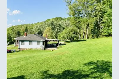 2434 Racetrack Rd, Youngwood, PA 15672 - Photo 12