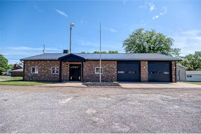 800 Jackson Ave, Monaca, PA 15061 - Photo 2