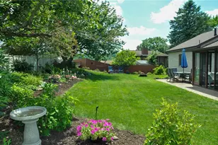 4048 Briarwood Dr, Hempfield Township, PA 15601 - Photo 38